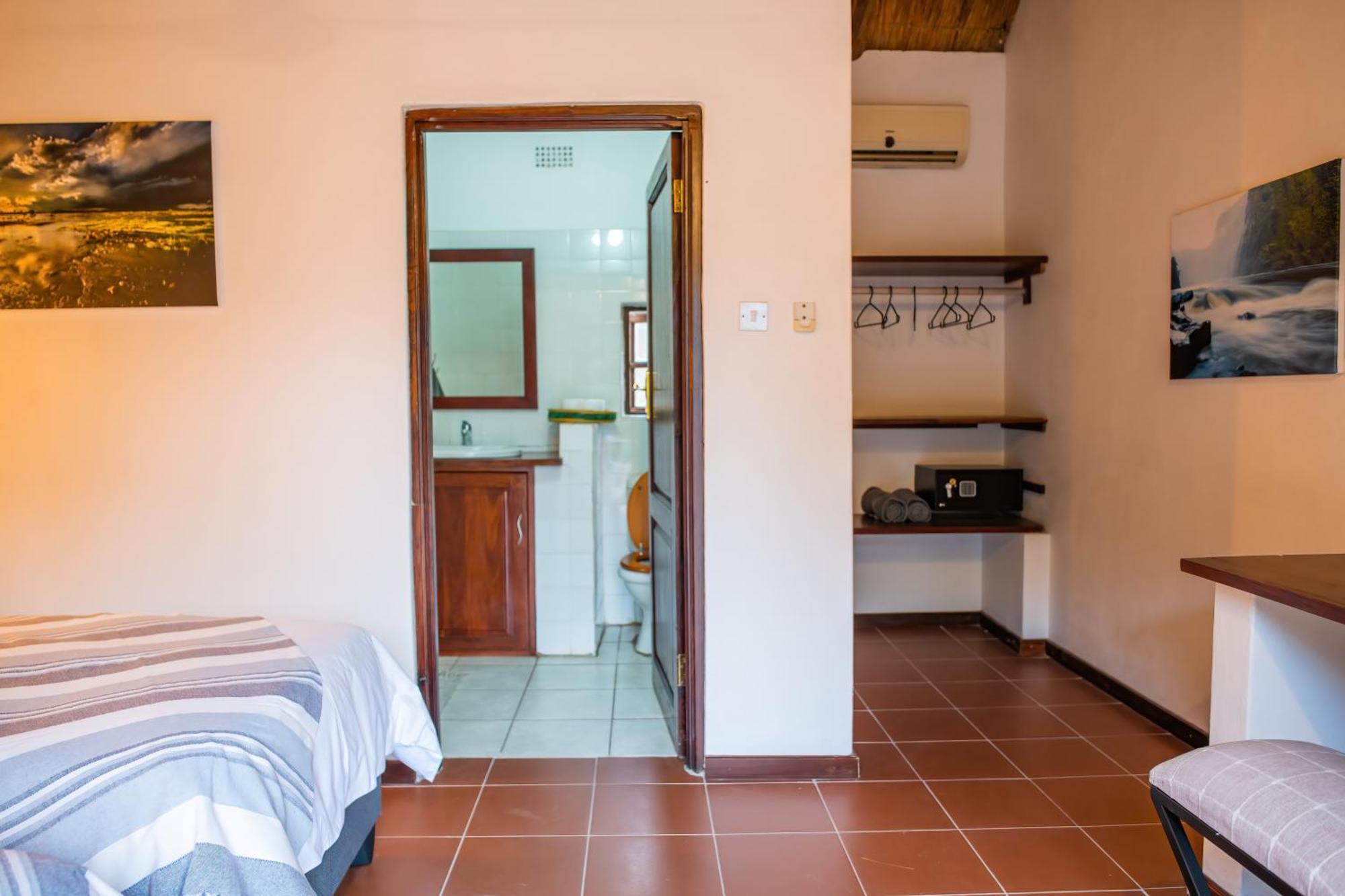 Bed and Breakfast The Little Outlook Victoriafälle Exterior foto